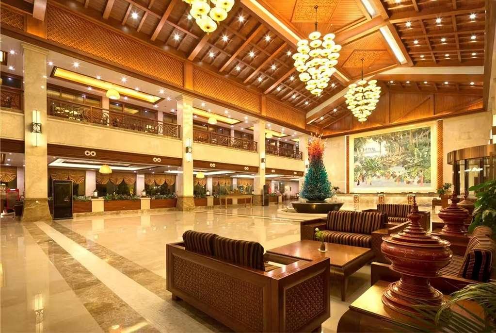 Ramada Plaza Xishuangbanna Hotel Beltér fotó