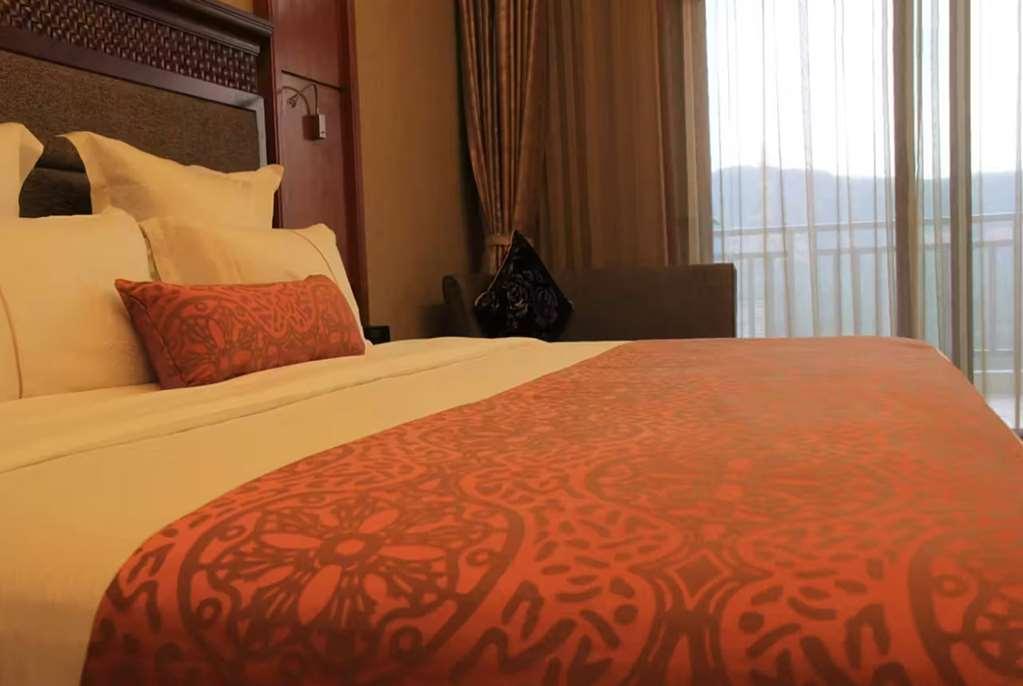 Ramada Plaza Xishuangbanna Hotel Szoba fotó